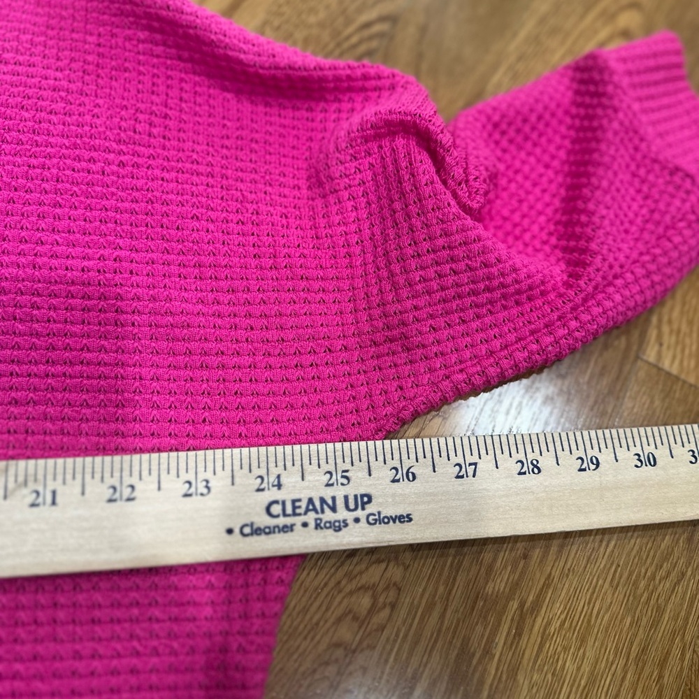 Pink Textured Sweater Small - Picture 5 of 9